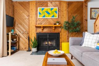 Camp Birch: Waterfront Home on Lake Leelanau - 5