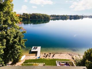 Beach House - Lakefront with a Hot Tub! - 9