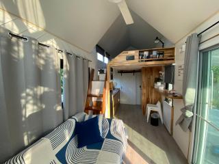Beachfront Tiny House, Koh Samui, Thailand with FREE Rowboat - 6