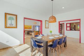 Oceanfront 4BR Villa with Private Pool & Sea Views - 5