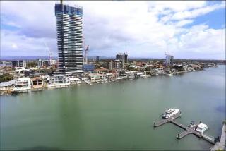 12th-Floor Riverfront Retreat Views Walk to Beach - 9