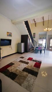 Homely Guest House Tegal - 5