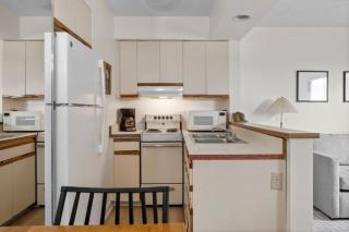 Lighthouse Condo 10-Renovated Bathroom in 2025! - 3