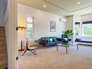 Auckland City Oasis with Pool - 7