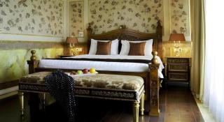 Amos Cozy Hotel Melawai - 6