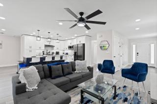 Modern Comfort in Ybor Heights with Game-Room, Hot Tub in Prime Location - 8