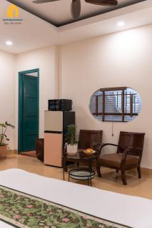 lynhapartment District 3 soakaway heritage bathtub - 2