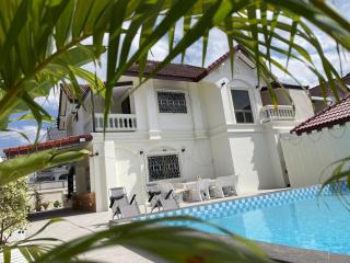 5BR Private Pool - 0