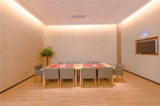 Echeng Hotel Laibing Jinxiu Shuidian Tower - 5