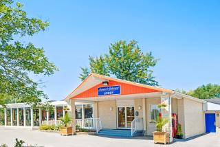 Howard Johnson by Wyndham Lindsay - Lindsay - 1