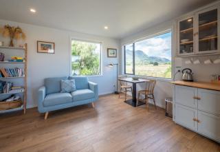 Pohara Beach Pukeko Studio - 7