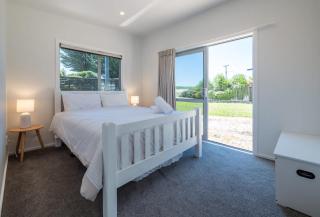 Pohara's Beachside Gem - 4