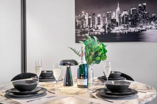 Luxury Designer 2BR Urban Apt w Pool & Gym & Parking - 6