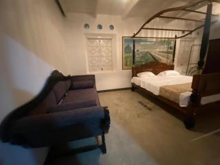 Talalla Crash Pad 1km to Waves - 1