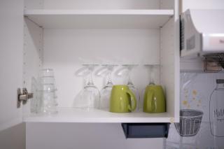 Central Van 1bedroom Suite - 3