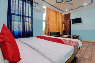 Hotel O White Swan - 0