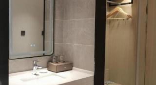 VX Hotel Hubei Wuhan Hongshan District 1st Guanggu Road - 6