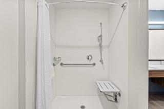 Everhome Suites Brownsville - 9