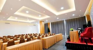 The Crew Hotel Kualanamu International Airport - 3