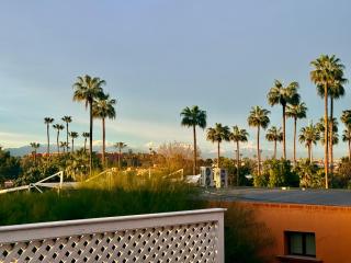 "LE 21", EXCLUSIVE LUXURY DUPLEX 400m FROM JEMAA EL FNA PLACE -HAMMAM-JACUZZI-KOUTOUBIA VIEW-ROOF TERRACE -SPEED WIFI - 5