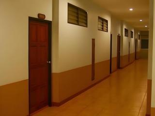 Chanthanee Hotel - 8