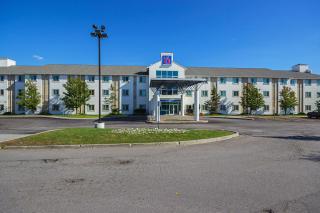 Motel 6-Whitby, ON - Toronto East - Whitby - 2