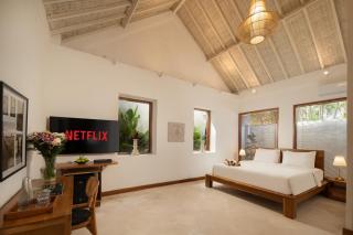 NEW! Seminyak 8 Bedr, 10 Bathr Villa on Best Location - 9