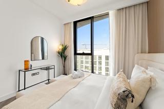 FIRST CLASS 1BR Beachfront Bliss Escape - 2