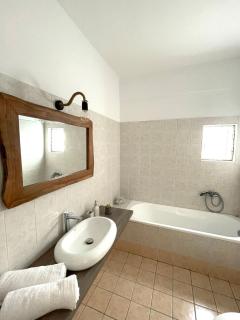 Sky View Athens Airport Apartment - 7