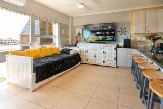 Port Owen Marina Starlight 24 by First Private Stays - 7