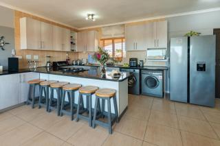 Port Owen Marina Starlight 24 by First Private Stays - 6