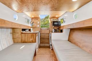 Tata Sails - 200m walk to beach - 8