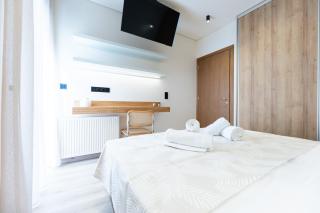 Petralona 2BD by Lumen Living - 7