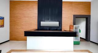 Super OYO 2436 Hotel Kencana - 4