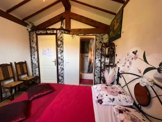 Maison d'Hôtes L'Escale Du Loup Blanc - Maringes - 1