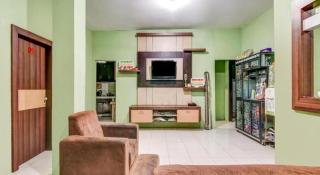 Hotel O Nayla Homestay Syariah Near Koro Koro Panam, Karaoke, Pool, & Cafe - 1