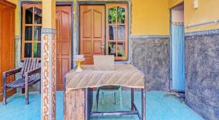 Hotel O Sekar Jagat Near Pantai Baluk Rening - 1