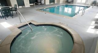 Country Inn & Suites by Radisson, Dundee, MI - 1