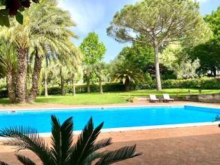 Panoramic Villa Elda at the gates of Rome - 35 mins - 8