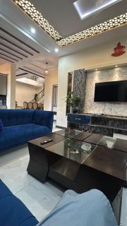 Ultra luxury designer house for rent - 2