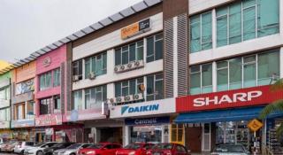 SPOT ON 89757 The Rooms JB - 3