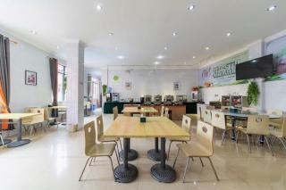 GreenTree Inn Yancheng Dongtai West Wanghai Road Shell Hotel - 7