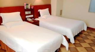 GreenTree Inn Rizhao Train Station - 4