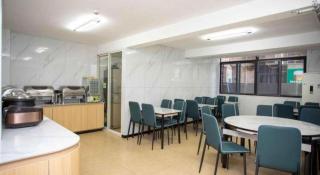 GreenTree Inn Shanghai Luojing Express Hotel - 8