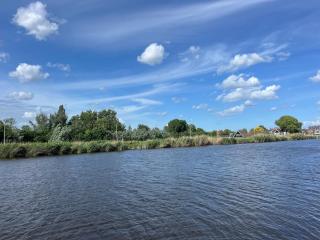 Cosy Garden Room Riverhouse - 4