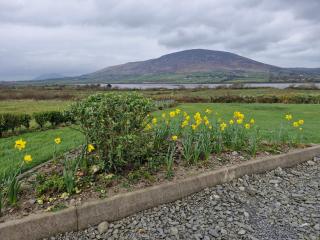 Villa Daffodil - Sleeps 2 & Stunning Seaside Views - 6