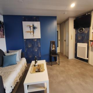 Chalet in Pont L'Abbé near Ile Tudy - 0