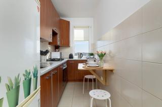 Functional & Cozy Apartment with Balcony and Workspace by Noclegi Renters - 5