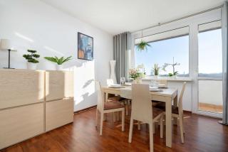 Functional & Cozy Apartment with Balcony and Workspace by Noclegi Renters - 4