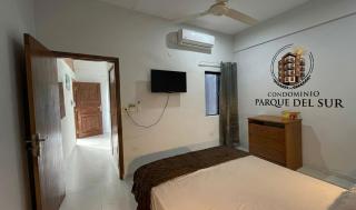 Apartamento minimalista con balcón - 1